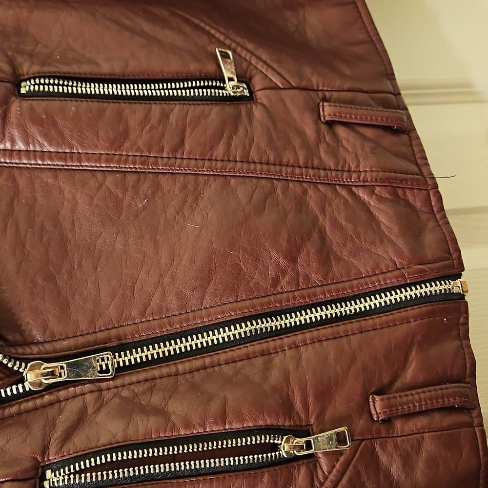 Forever 21 Wine Faux Leather Moto Jacket Size M - Picture 5 of 6